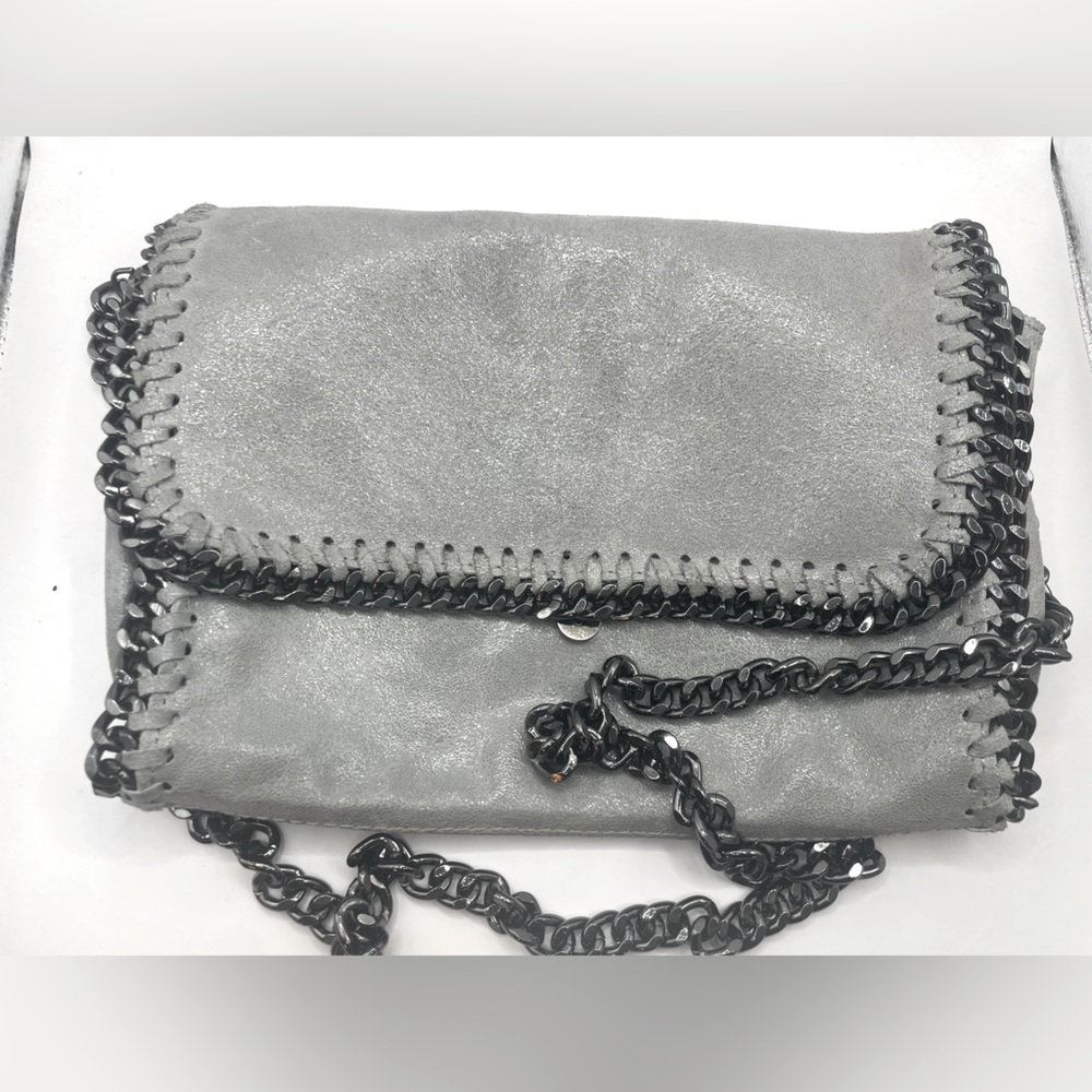 Light grey/gunmetal cross body. Made in Italy